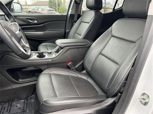 Certified 2023 GMC Acadia SLT w/ Technology Package image 13