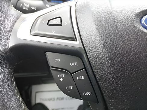 Used 2022 Ford Edge SEL AWD/4WD image 17