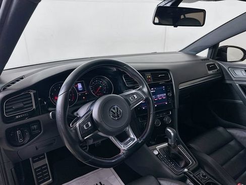 Used 2018 Volkswagen GTI SE w/ SE Leather Package image 10