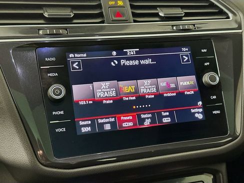 Used 2022 Volkswagen Tiguan SEL R-Line image 13