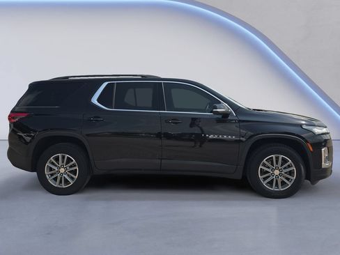 Used 2023 Chevrolet Traverse LT FWD image 8