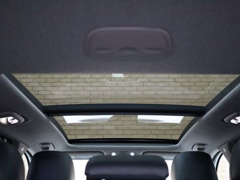 Used 2020 Hyundai Santa Fe Limited image 11