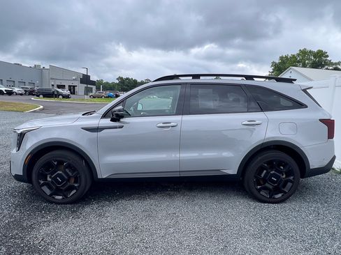 Used 2024 Kia Sorento SX Prestige w/ Sage Leather Package AWD/4WD image 2