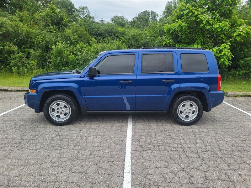 Used 2009 Jeep Patriot Sport FWD image 3