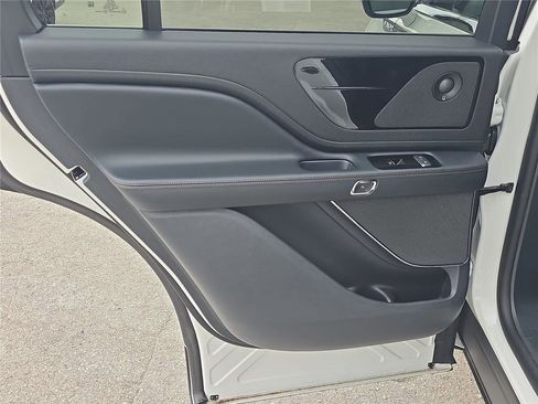 New 2025 Lincoln Aviator 2WD w/ Equipment Group 101A image 15