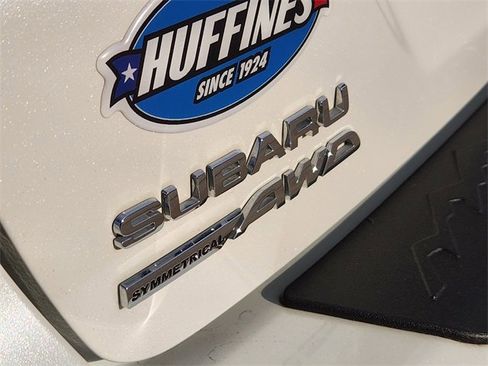 Certified 2025 Subaru Crosstrek 2.5i Limited w/ Crosstrek Mirror Package image 11