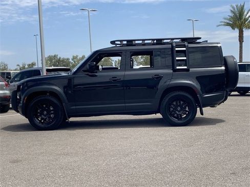 Used 2023 Land Rover Defender 130 SE image 9