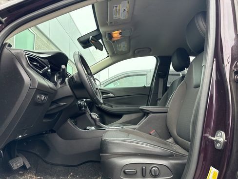 Used 2021 Buick Encore GX Select image 5