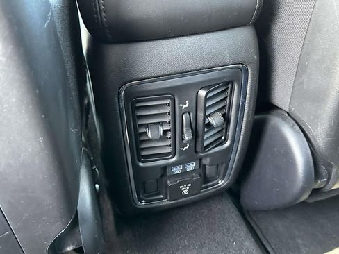 Used 2021 Jeep Grand Cherokee Limited AWD/4WD image 14