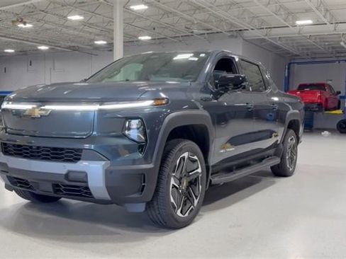 New 2026 Chevrolet Silverado EV LT image 17