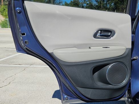 Used 2016 Honda HR-V EX image 16