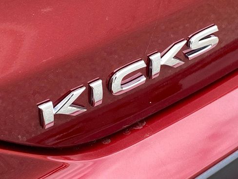 Certified 2024 Nissan Kicks SR w/ SR Premium Package FWD image 6