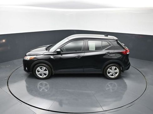 Certified 2024 Nissan Kicks S FWD image 17