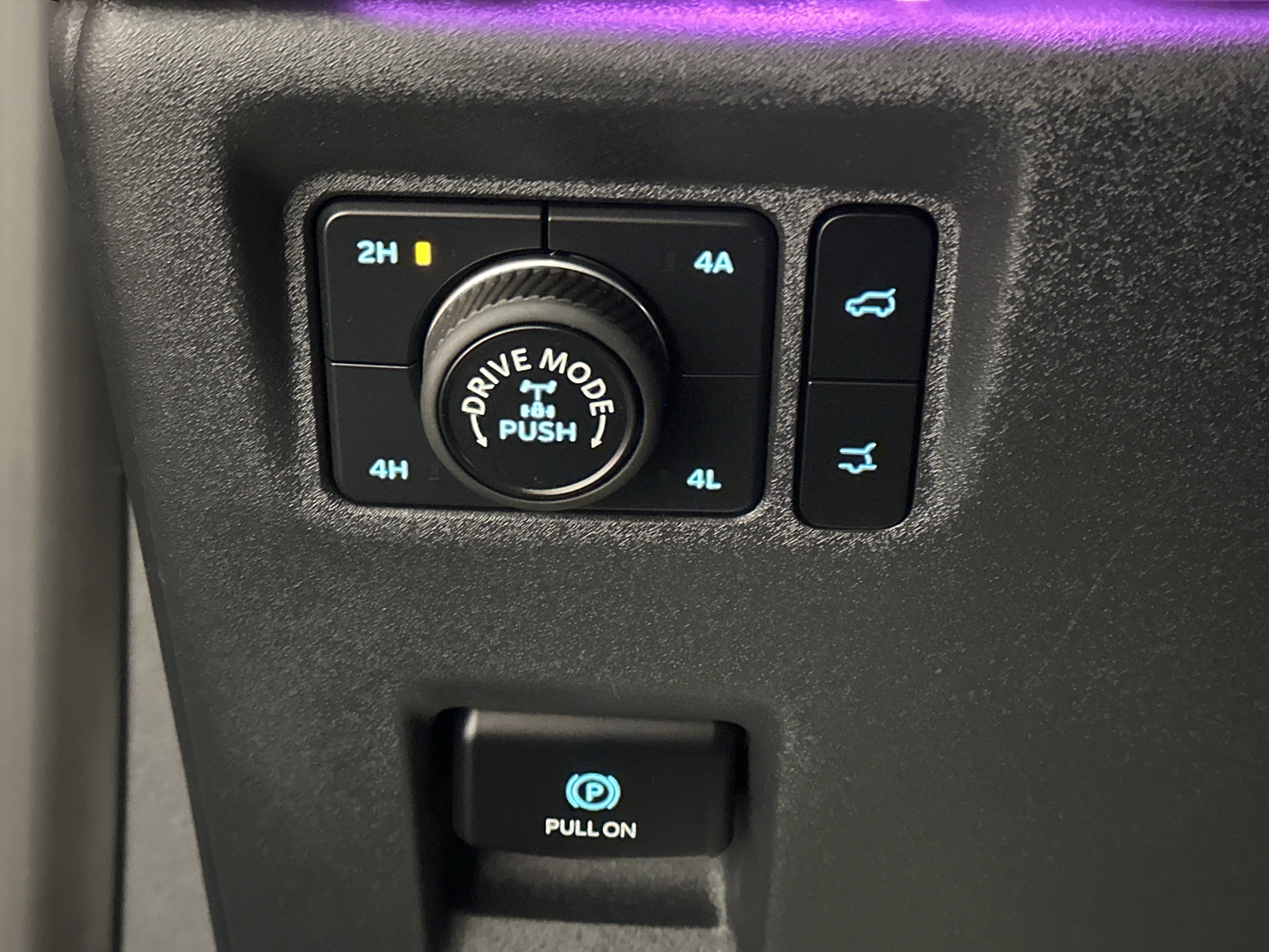 Used 2025 Ford Expedition Tremor AWD/4WD image 46