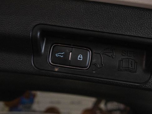 Used 2023 Ford Explorer XLT w/ Equipment Group 202A image 24