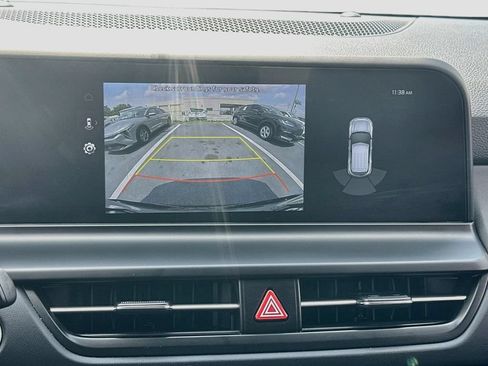 Certified 2025 Kia Seltos EX FWD image 14