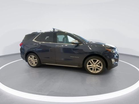 Used 2018 Chevrolet Equinox Premier image 2