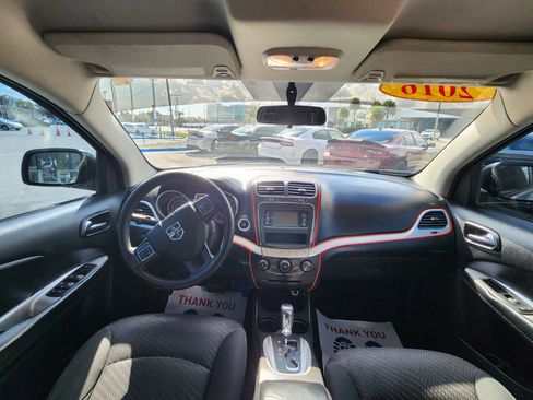 Used 2016 Dodge Journey SE w/ Flexible Seating Group image 12