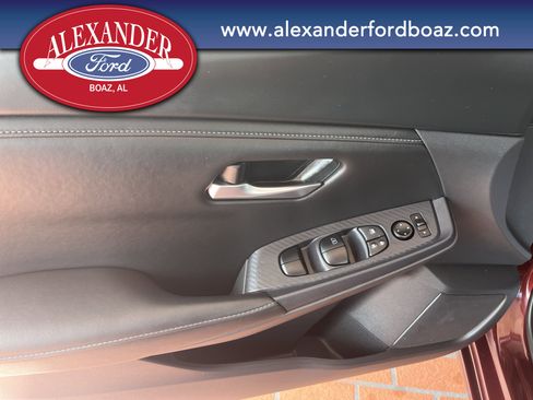 Used 2024 Nissan Sentra SV image 9