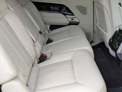 Certified 2025 Land Rover Range Rover Long Wheelbase SE AWD/4WD image 21