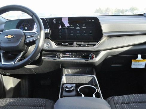 New 2026 Chevrolet Equinox LT image 14