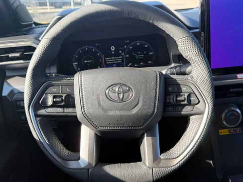 New 2025 Toyota Tacoma TRD Off-Road image 12