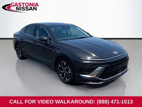 Used 2025 Hyundai Sonata SEL FWD image 1