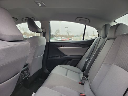 Used 2025 Toyota Camry LE w/ Convenience Package image 11