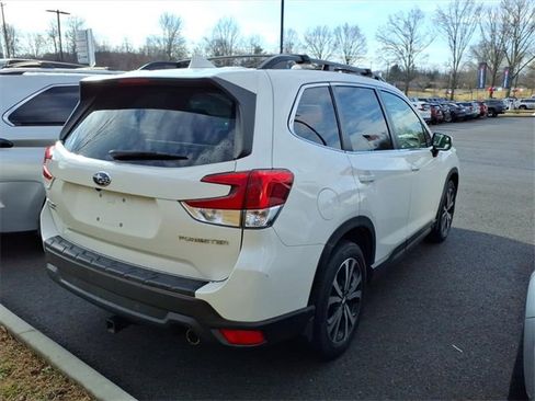 Used 2021 Subaru Forester Limited image 7