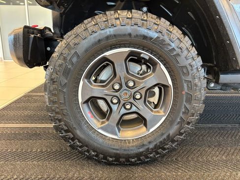 Used 2023 Jeep Gladiator Rubicon w/ Trailer Tow Package image 11