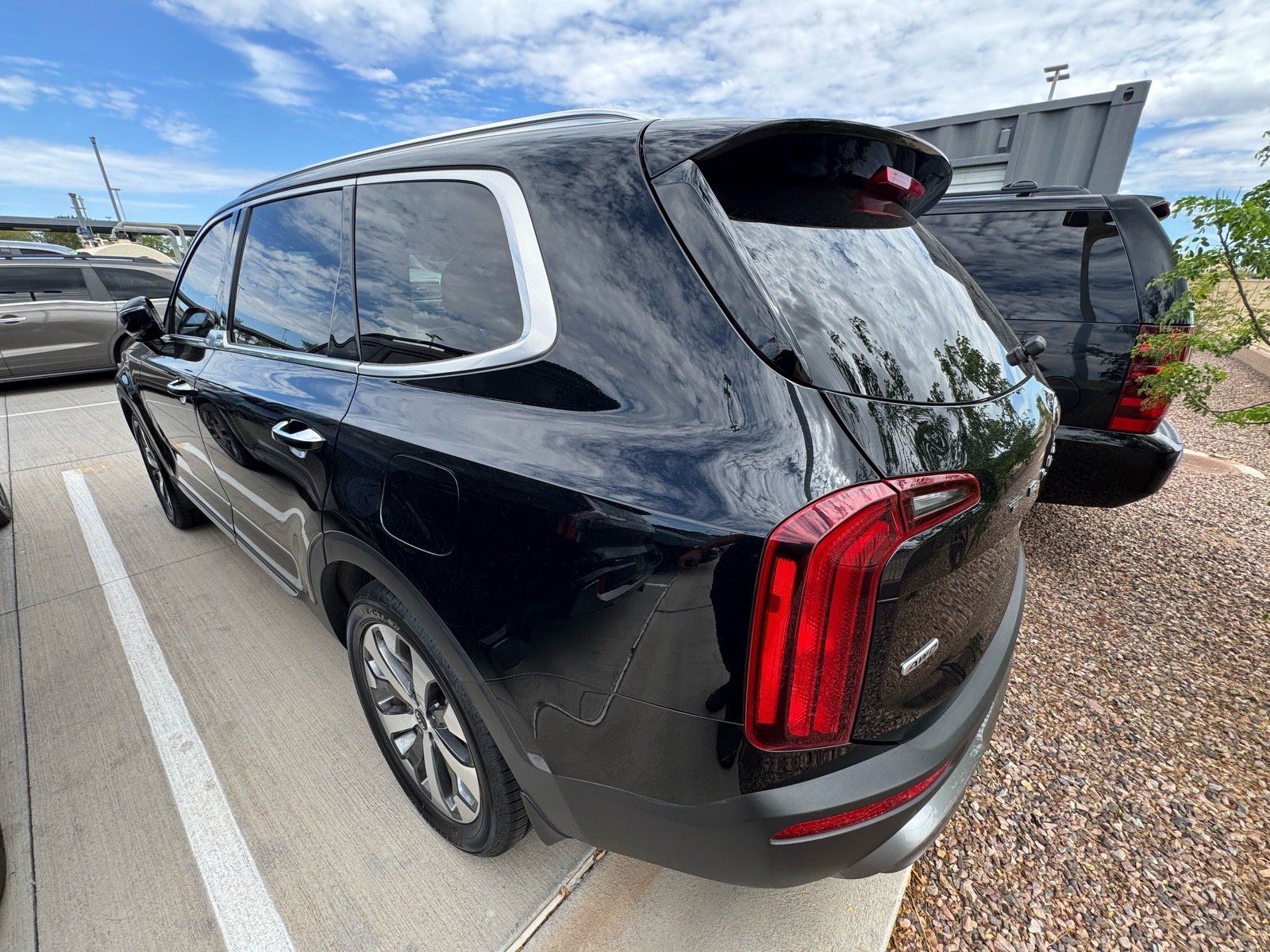 Used 2021 Kia Telluride SX AWD/4WD image 3