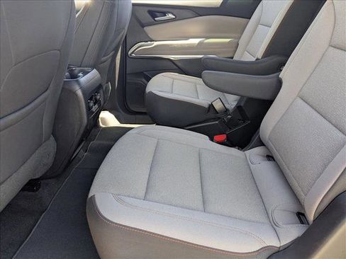 Used 2024 Chevrolet Traverse LT w/ Midnight/Sport Edition FWD image 18