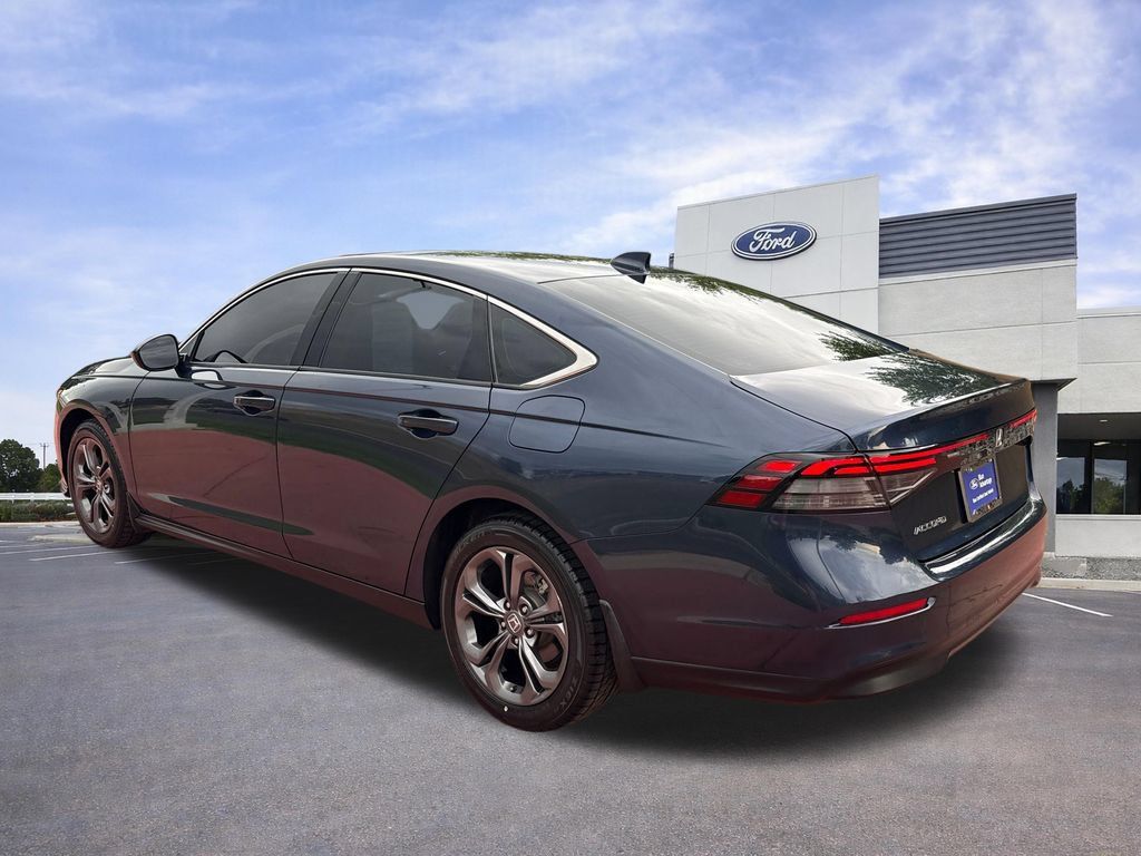 Used 2023 Honda Accord EX image 6