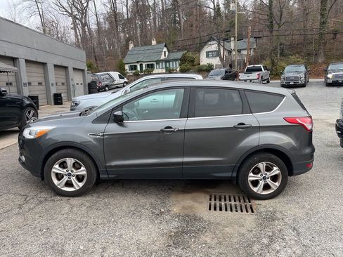 Used 2015 Ford Escape SE image 9