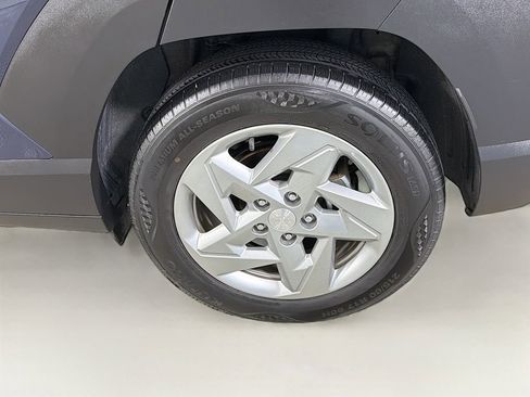 Used 2024 Hyundai Kona SE image 28