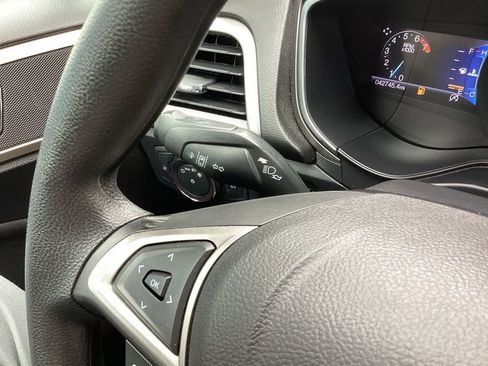 Used 2020 Ford Fusion SE FWD image 42