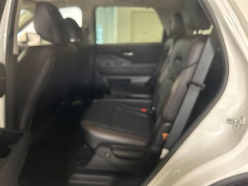 Used 2024 Nissan Pathfinder Platinum AWD/4WD image 24