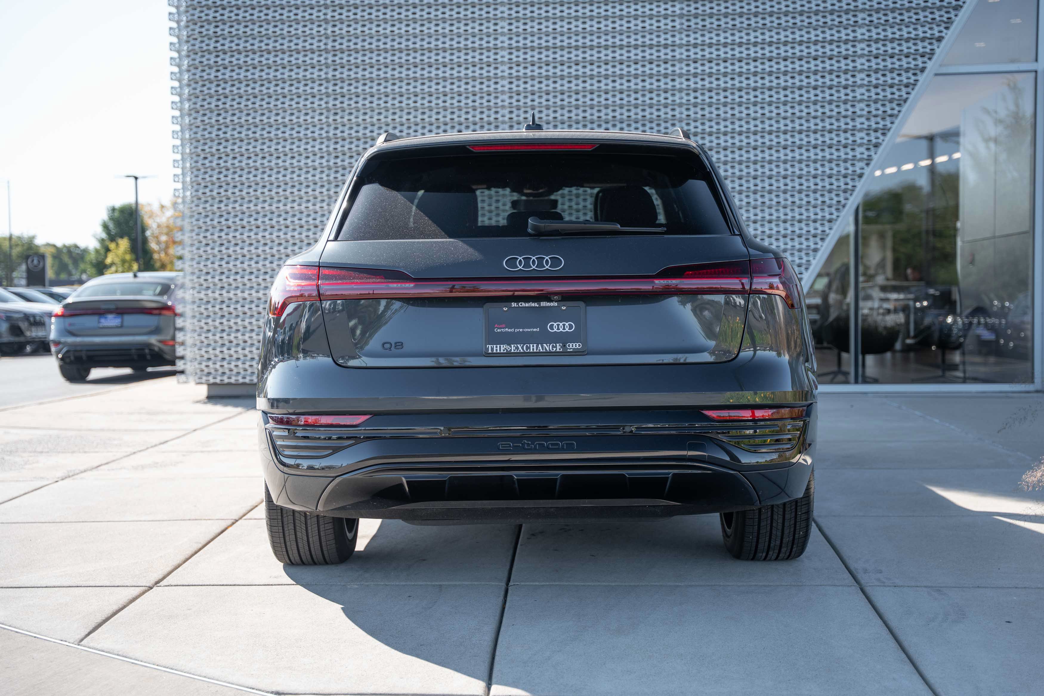 Certified 2024 Audi Q8 e-tron Premium Plus AWD/4WD image 17