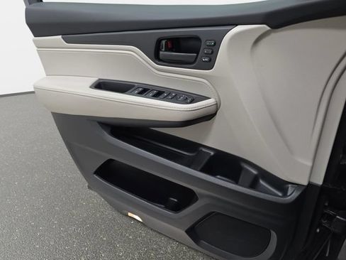 Used 2025 Honda Odyssey EX-L image 25
