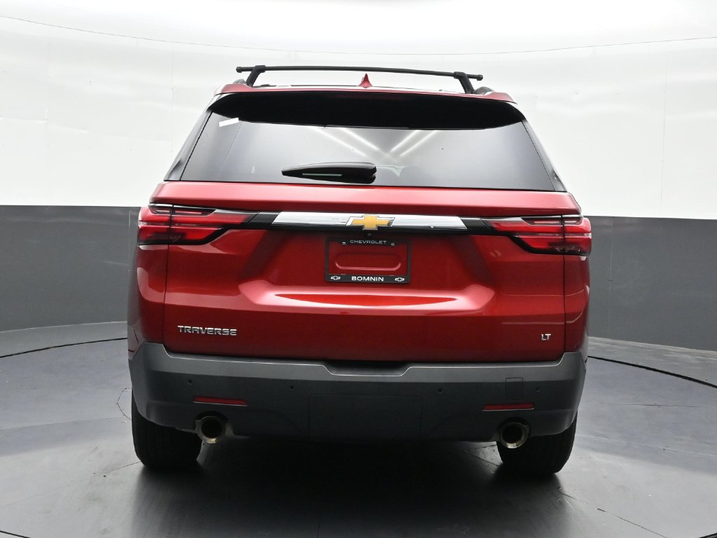 Used 2022 Chevrolet Traverse LT FWD image 4