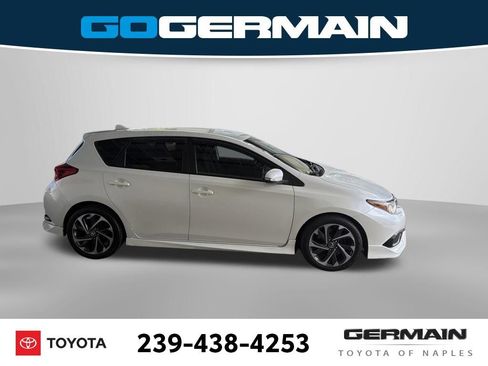 Used 2018 Toyota Corolla iM FWD image 4