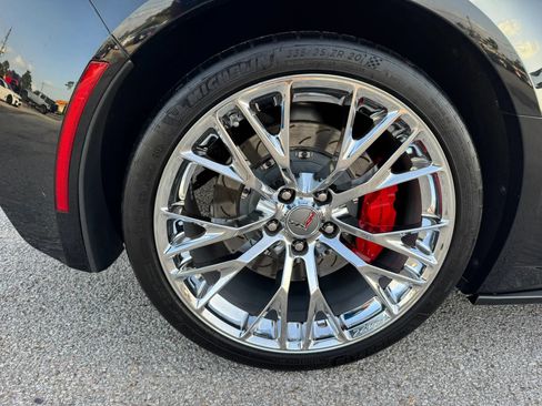 Used 2016 Chevrolet Corvette Z06 w/ 2LZ Preferred Equipment Group RWD image 16