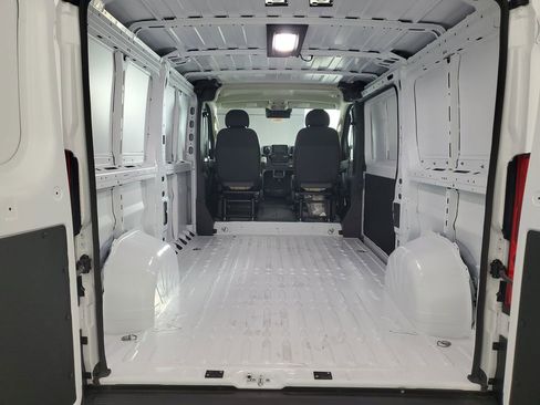 Used 2024 RAM ProMaster 2500 w/ Quick Order Package 22G SLT image 31