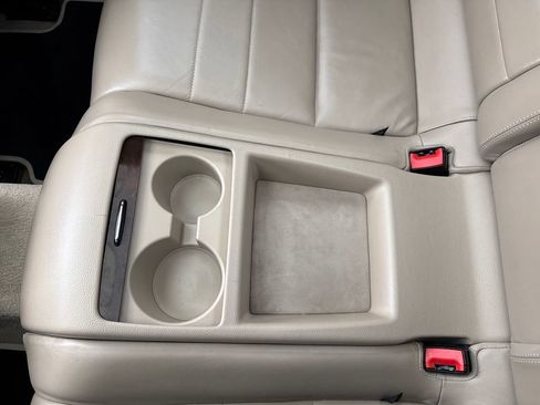 Used 2011 Mercedes-Benz E 550 Coupe image 29