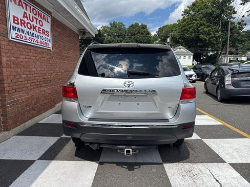 Used 2012 Toyota Highlander Limited w/ Tow Pkg AWD/4WD image 10