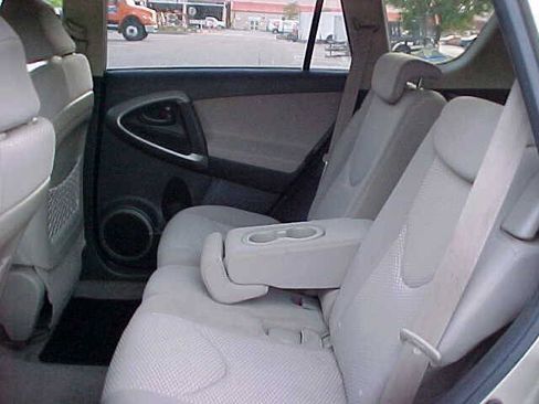 Used 2006 Toyota RAV4 Limited AWD/4WD image 11