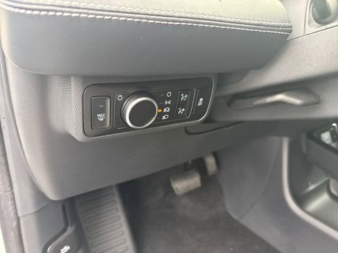 Used 2024 Ford Mustang Mach-E Premium image 25