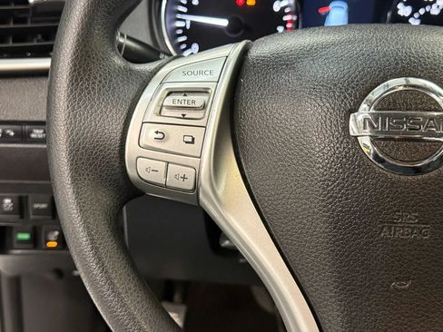 Used 2016 Nissan Rogue SV w/ SV Premium Package AWD/4WD image 30