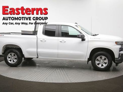Used 2021 Chevrolet Silverado 1500 LT AWD/4WD image 48