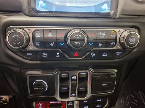 Used 2021 Jeep Gladiator Mojave image 14